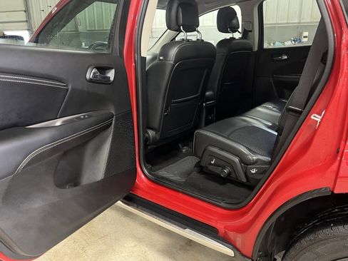 Used 2019 Dodge Journey Crossroad image 34