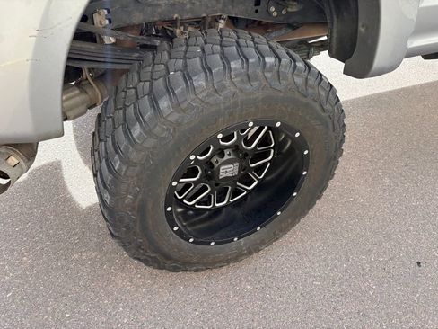 Used 2022 Ford F250 Lariat w/ Black Appearance Package image 11