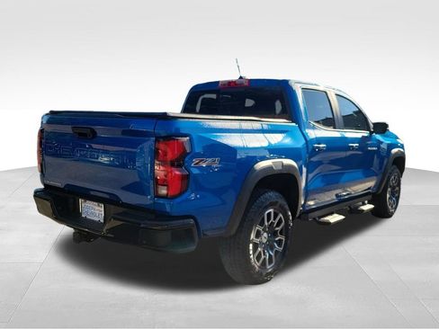 Used 2024 Chevrolet Colorado Z71 w/ Z71 Convenience Package 2 AWD/4WD image 4