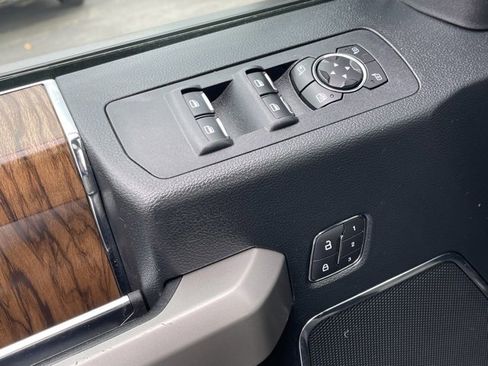 Used 2019 Ford F150 Lariat w/ Equipment Group 502A Luxury image 27