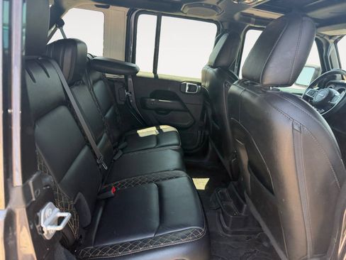 Used 2020 Jeep Wrangler Unlimited Sahara AWD/4WD image 13