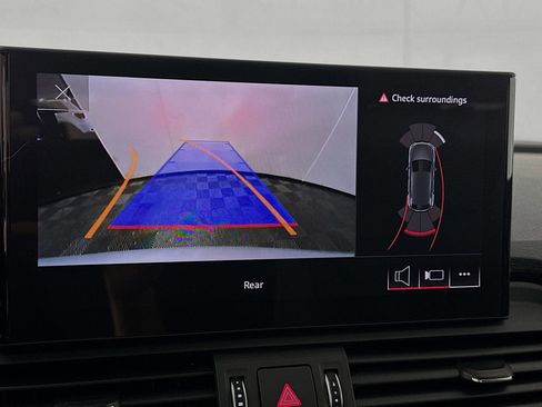 Used 2025 Audi Q5 2.0T Premium image 13