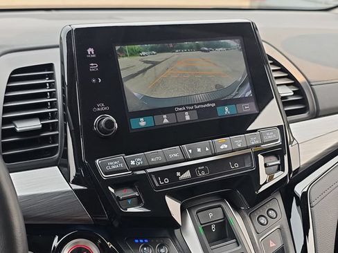 Used 2024 Honda Odyssey Elite image 17