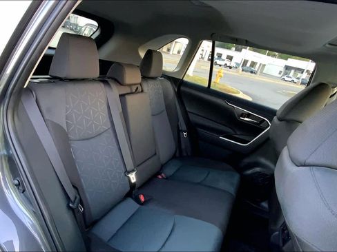 Used 2025 Toyota RAV4 XLE w/ Convenience Package image 19