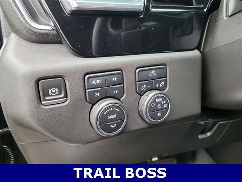 Used 2022 Chevrolet Silverado 1500 LT Trail Boss w/ Protection Package image 18