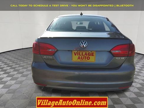 Used 2013 Volkswagen Jetta SE image 3