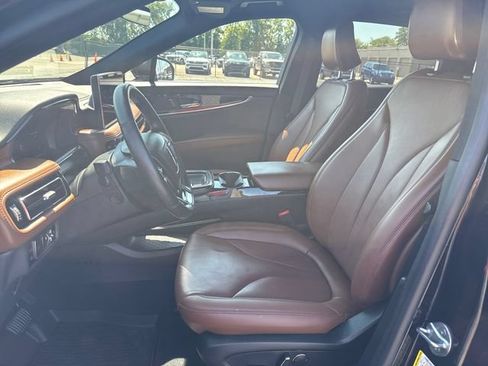 Used 2023 Lincoln Nautilus Reserve w/ Luxury Package AWD/4WD image 12