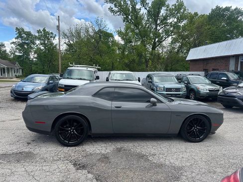 Used 2018 Dodge Challenger R/T w/ Blacktop Package image 4