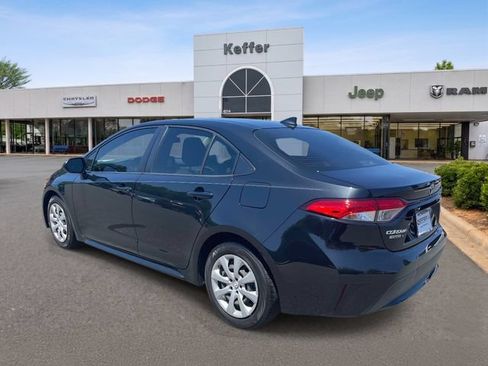 Used 2022 Toyota Corolla LE FWD image 4