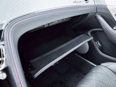 Used 2023 Bentley Flying Spur V8 image 84