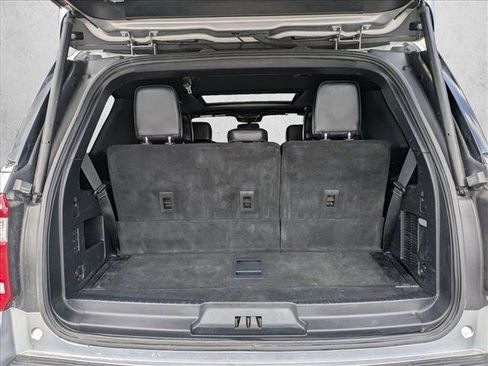 Used 2021 Ford Expedition XLT RWD image 6