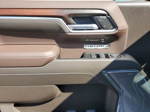 New 2026 GMC Sierra 1500 Denali w/ Denali Reserve Package image 18