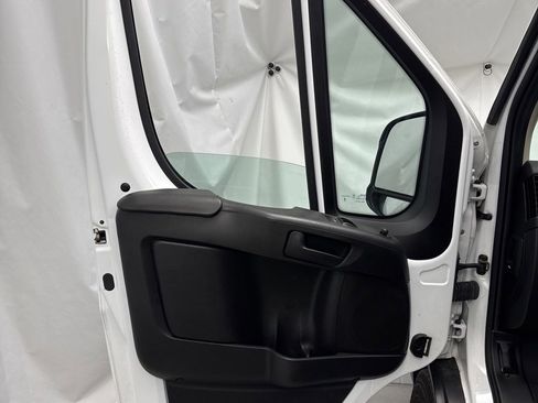 Used 2023 RAM ProMaster 2500 FWD image 13