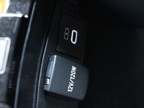 Used 2025 Toyota Corolla SE FWD image 42