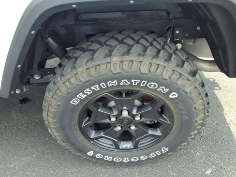 Used 2022 Jeep Gladiator Mojave AWD/4WD image 16