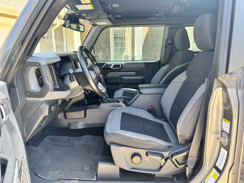 Used 2021 Ford Bronco Big Bend w/ Sasquatch Package AWD/4WD image 12