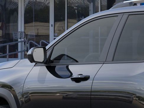 New 2026 Chevrolet Equinox LT w/ Convenience Package II image 12