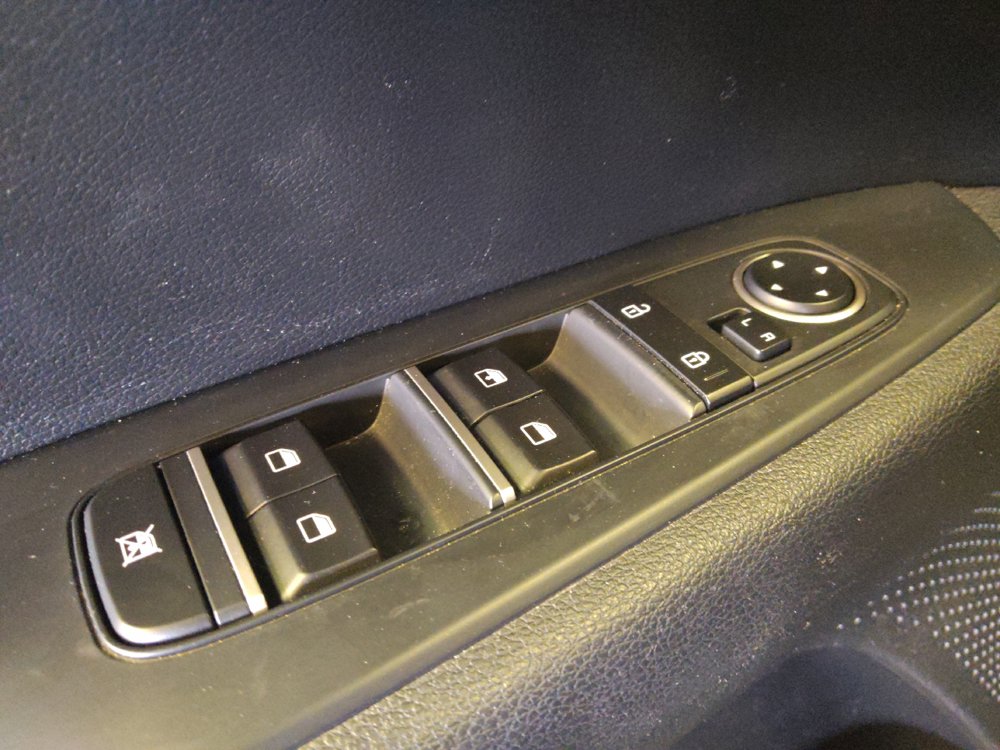 Used 2020 Kia Forte LXS FWD image 27