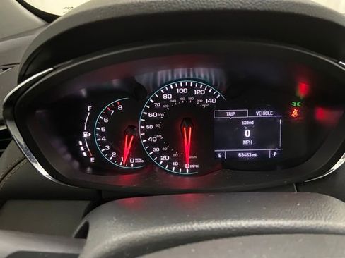 Used 2020 Chevrolet Trax LT w/ LT Convenience Package AWD/4WD image 39