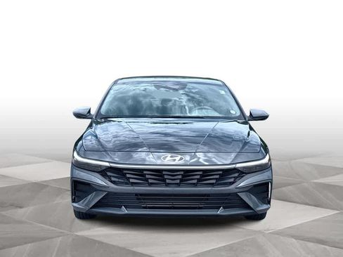 Used 2024 Hyundai Elantra SEL FWD image 3