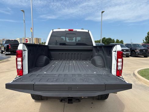 Used 2021 Ford F250 Lariat w/ Tremor Off-Road Package AWD/4WD image 5