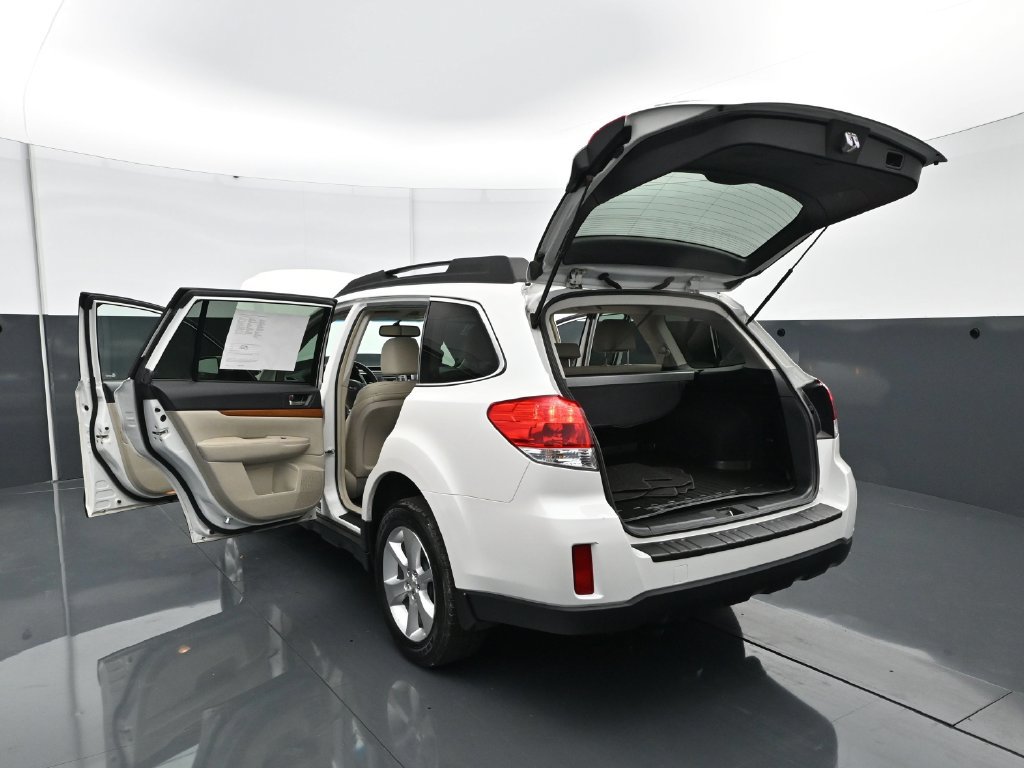 Used 2013 Subaru Outback 2.5i Limited AWD/4WD image 40