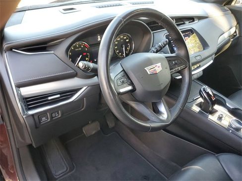 Certified 2022 Cadillac XT4 Premium Luxury w/ Enhanced Visibility Package image 20