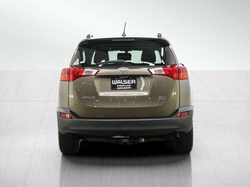Used 2015 Toyota RAV4 XLE AWD/4WD image 4