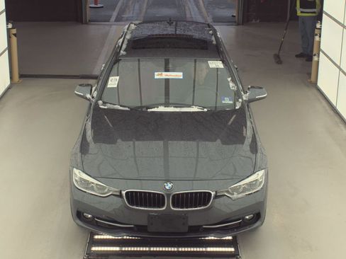 Used 2018 BMW 330i xDrive Wagon w/ Executive Package image 6