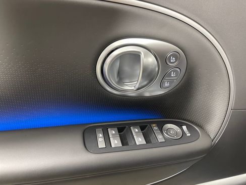 New 2026 Hyundai Ioniq 9 Calligraphy image 18