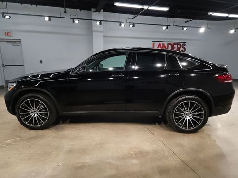 Used 2021 Mercedes-Benz GLC 300 4MATIC Coupe image 4