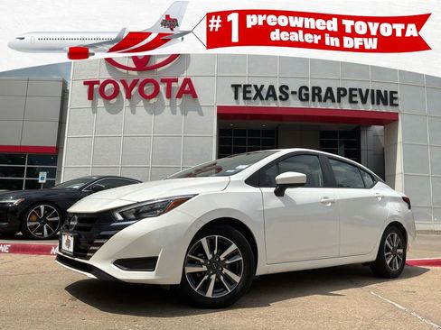 Used 2025 Nissan Versa SV FWD image 1