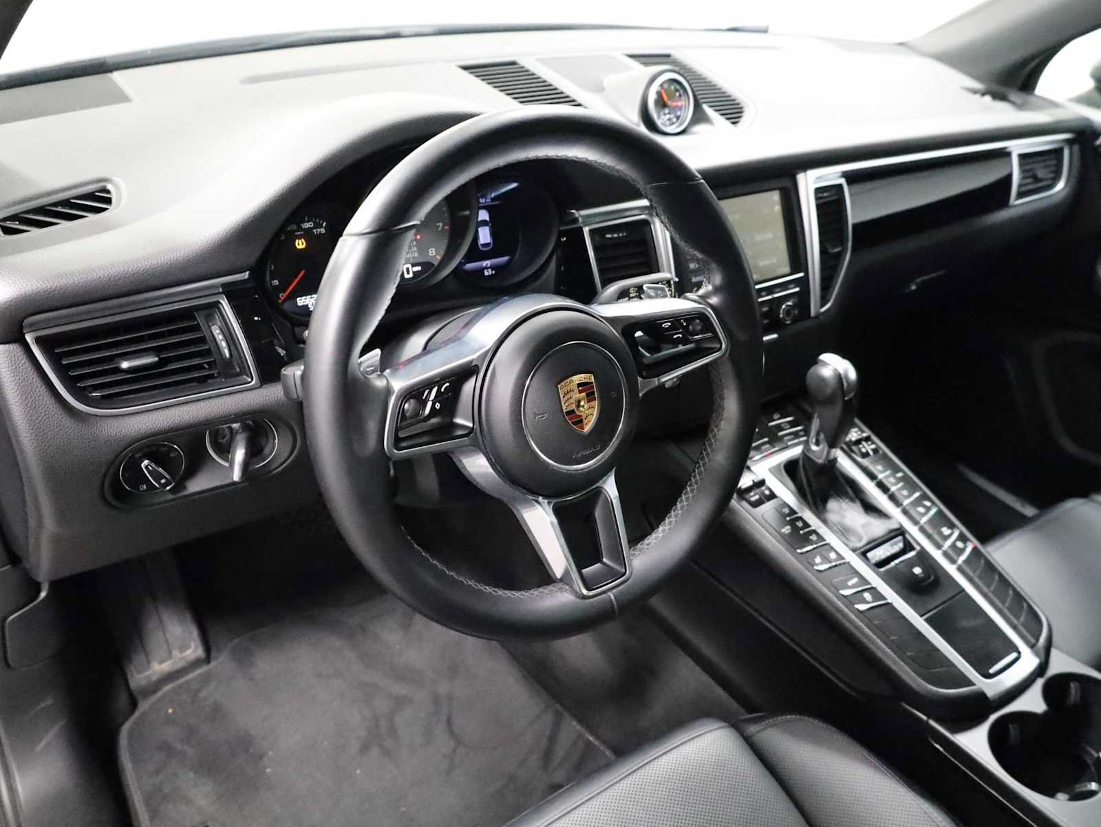 Used 2016 Porsche Macan S AWD/4WD image 4