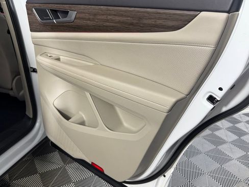 Used 2024 Volkswagen Atlas SEL Premium R-Line image 33