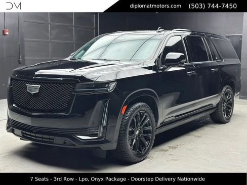 Used 2023 Cadillac Escalade ESV Sport Platinum w/ LPO, ONYX Package AWD/4WD image 1