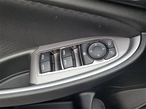 Used 2024 Chevrolet Malibu LT image 30