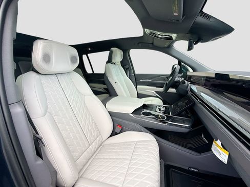 New 2026 Cadillac Escalade IQ Luxury 1 w/ LPO, Floor Liner Package image 31