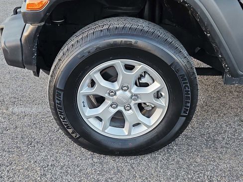 Used 2021 Jeep Wrangler Unlimited Islander image 7