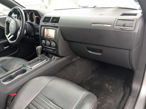 Used 2014 Dodge Challenger R/T RWD image 6