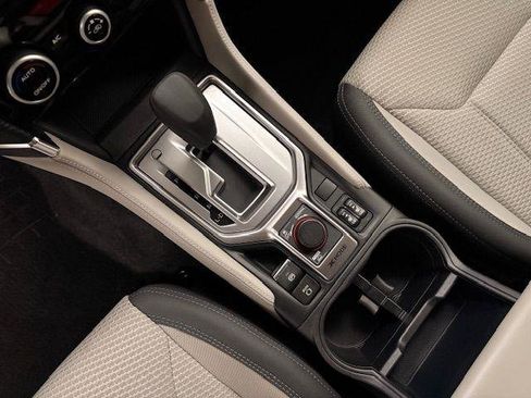 Used 2024 Subaru Forester Premium image 8