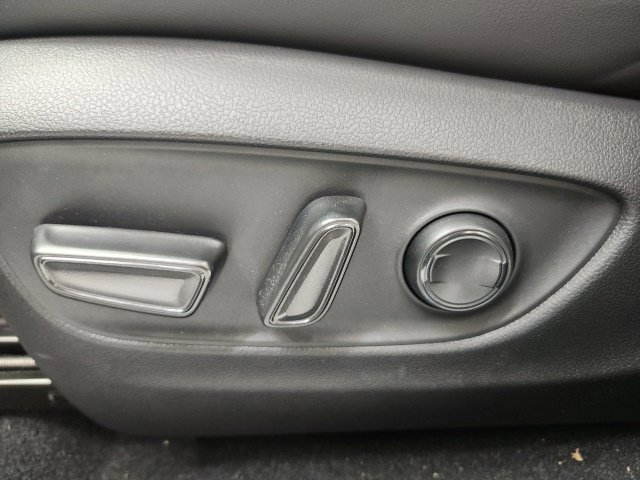 Certified 2025 Toyota RAV4 XLE Premium AWD/4WD image 18