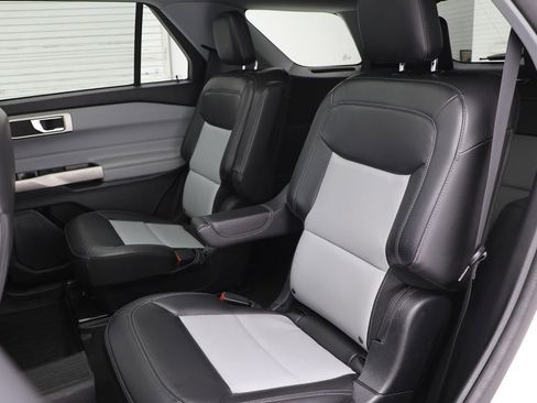 Used 2023 Ford Explorer XLT w/ Equipment Group 202A image 12