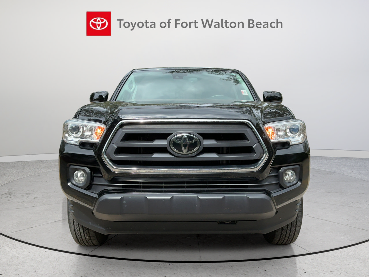 Used 2023 Toyota Tacoma SR5 RWD image 2