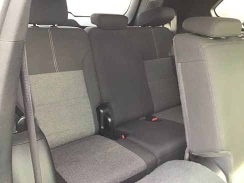 Used 2025 GMC Acadia Elevation image 16