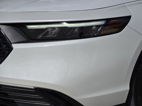 Used 2025 Honda Accord Sport image 27