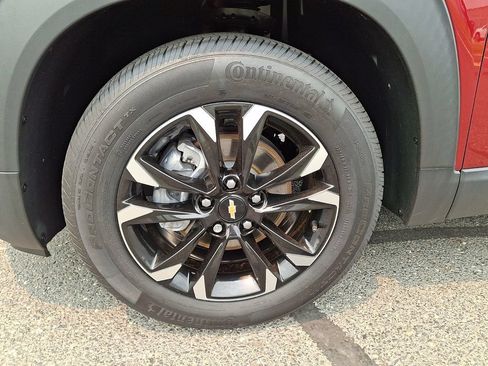 Used 2023 Chevrolet TrailBlazer LT FWD image 12