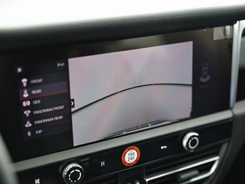 Certified 2025 Porsche Macan image 41