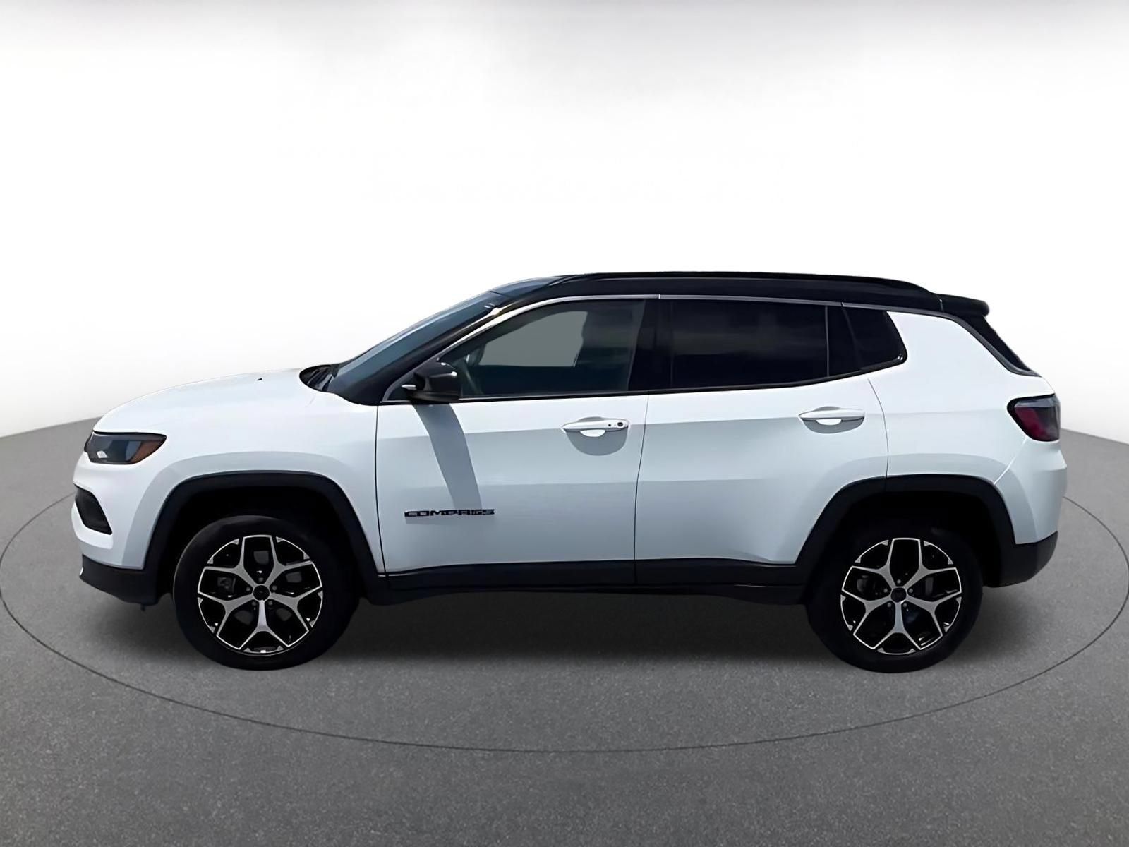 Used 2025 Jeep Compass Limited AWD/4WD image 8