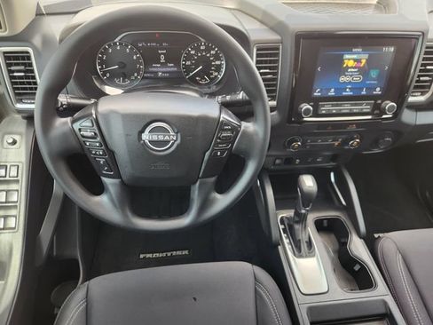 Used 2022 Nissan Frontier SV w/ Technology Package RWD image 26