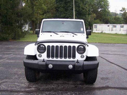 Used 2015 Jeep Wrangler Sahara w/ Dual Top Group image 3